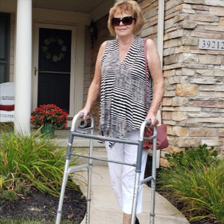 Andador de pasos de aluminio