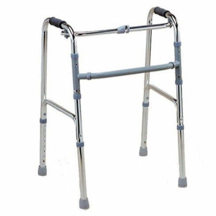 Andador de aluminio plegable