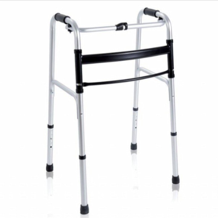 Andador fijo plegable