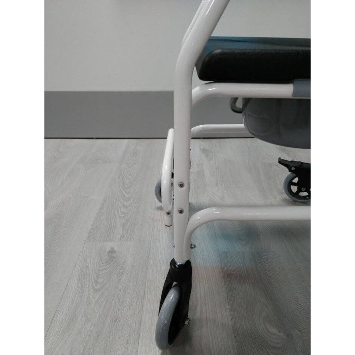 Silla de ruedas con inodoro de aluminio