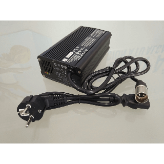 Cargador 6A 24V para baterías de scooter y silla eléctrica