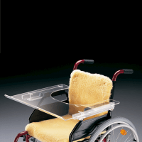 Mesita transparente para silla de ruedas