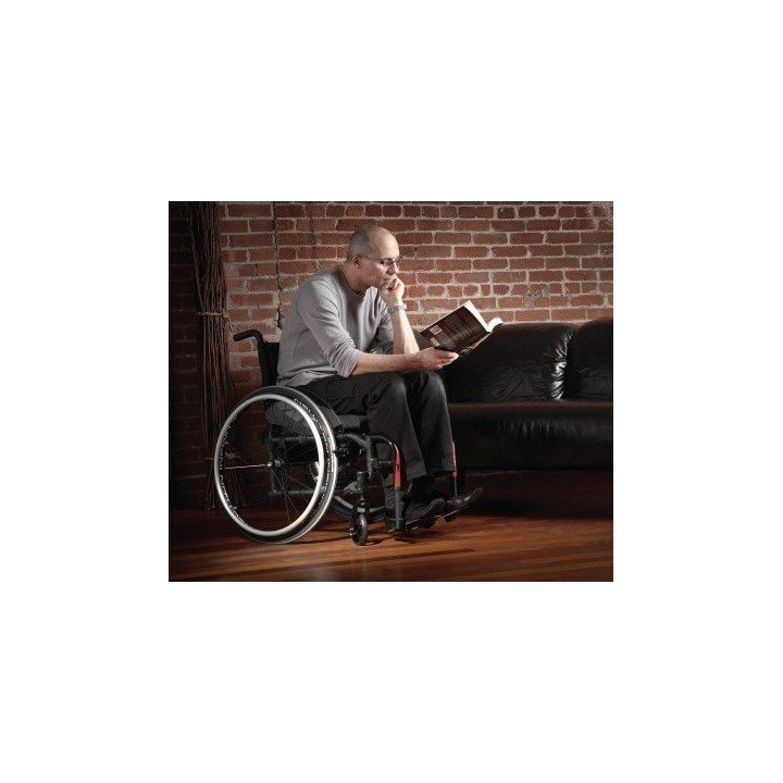 Silla de ruedas plegable de carbono HELIO